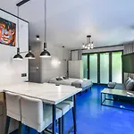 Białe Apartament *
